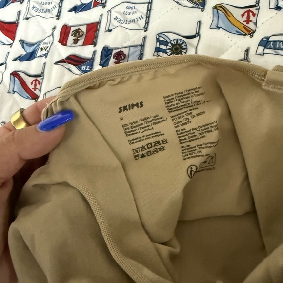 Skims bodysuit - Picture 4 of 4